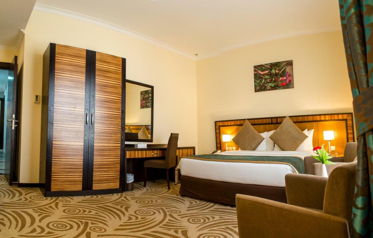 Al Majaz Premiere Aparthotel